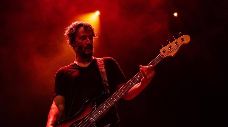 Keanu Reeves' Band Dogstar Set to Play Budapest's Akvárium Club Next Year