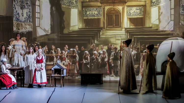 Hungarian Christmas, Opera House Budapest, 16 December Hungarian Christmas, Opera House Budapest, 16 December