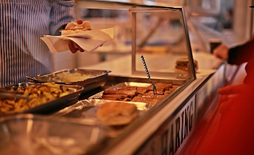 Mass Food Poisoning in Budapest - Many Hospitalised Mass Food Poisoning in Budapest - Many Hospitalised