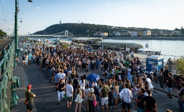 Danube Embankment in Budapest Confirmed to Be Car-Free Again at Weekends During Summer