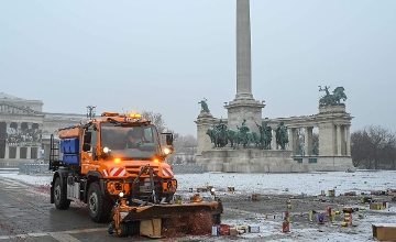Guess How Much Rubbish Cleared From Budapest Streets After New Year's Eve?