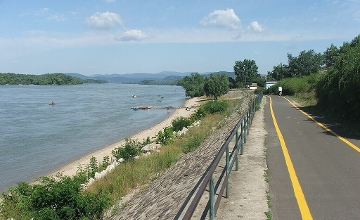 Missing Section of Danube Cycle Path in N Budapest Finally Receives Permit