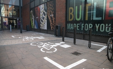 Budapest Parking Innovation: 'Kiss & Ride' Zones & Dedicated Food Courier Waiting Areas Budapest Parking Innovation: 'Kiss & Ride' Zones & Dedicated Food Courier Waiting Areas