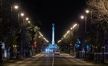 Budapest's Grand Boulevard to Shine in Neon Again after EU-Funded Makeover