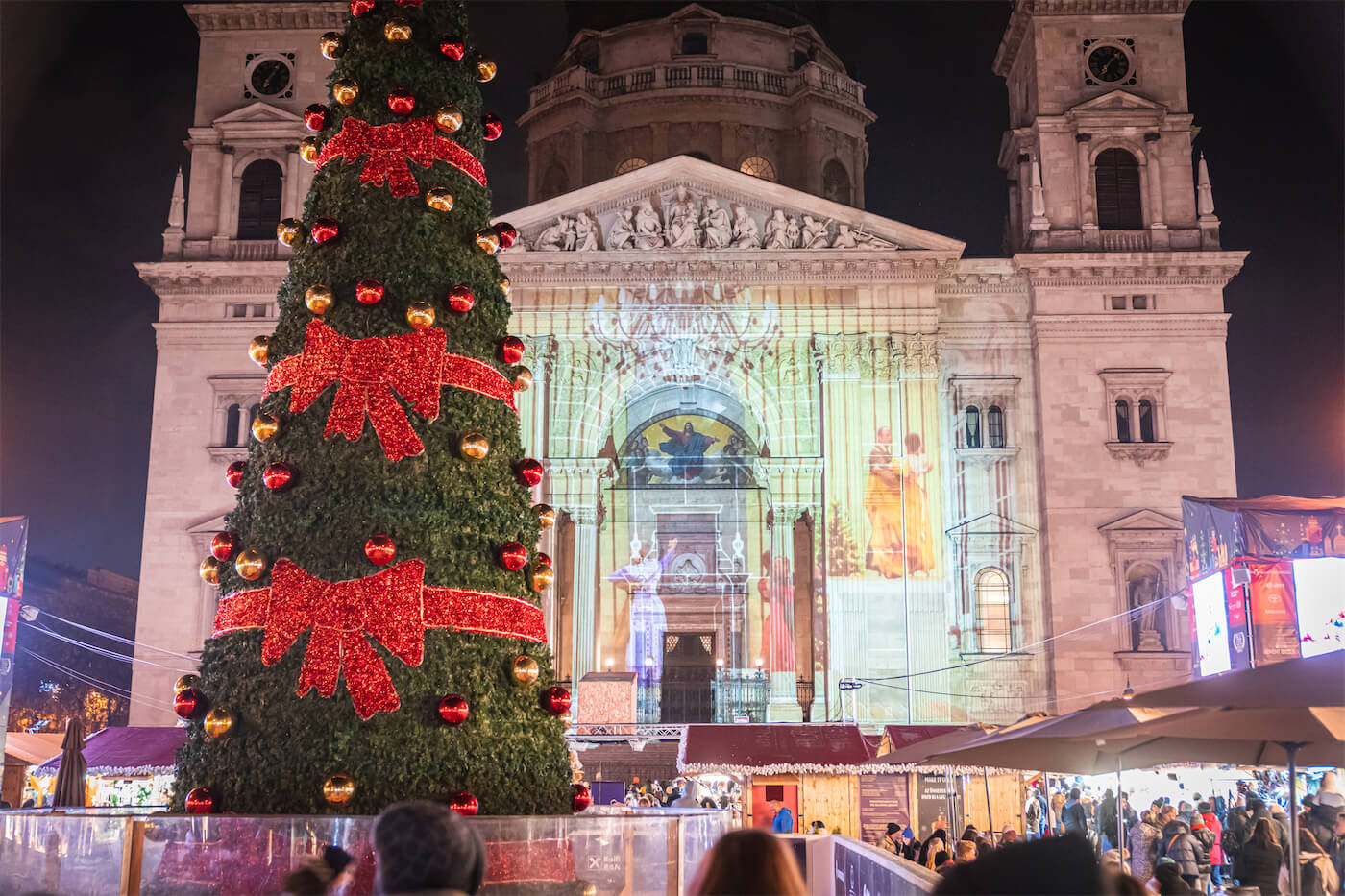 New Light Shows & Fixed-Price Menus at Budapest’s Key Xmas Markets