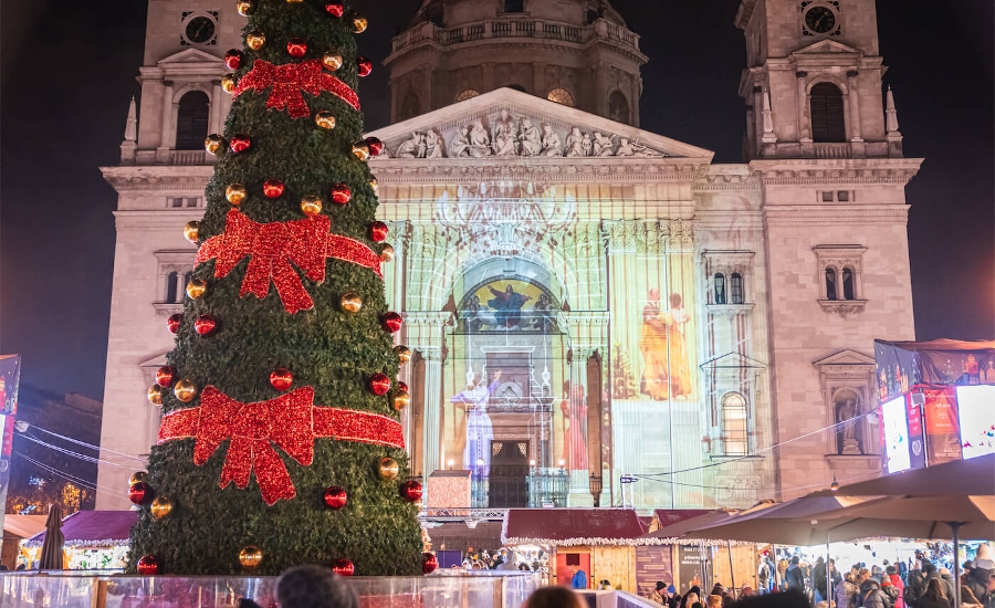 New Light Shows & Fixed-Price Menus at Budapest’s Most Popular Xmas Markets