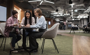 B+N Group Hungary: Smarter Light     -  The Next Generation of Facility Lighting