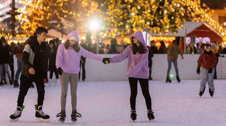 Experience Europe’s Top-Rated Christmas Ice Rink in Debrecen