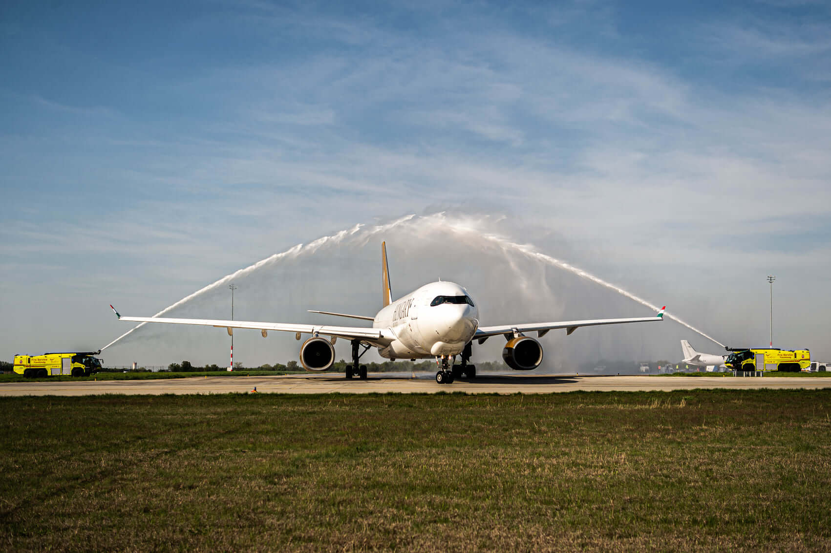 Hungary Airlines Officially Approved to Take-Off - with Chinese Businessman as Majority Shareholder