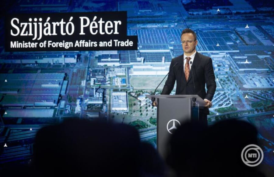 Mercedes-Benz Launches Production of Electric GLB Model in Hungary