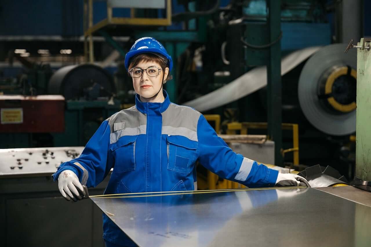 Record High for Hungarians Working Abroad, National Employment Falls
