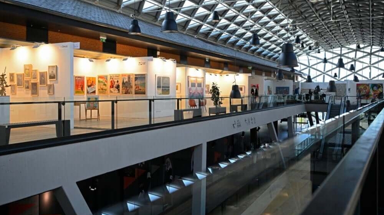 Biggest Art Fair in Hungary Begins 26 Feb at Bálna Budapest - Record Attendance Expected