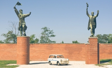 Find Socialist-Era Treasures at Memento Park’s First Retro Market