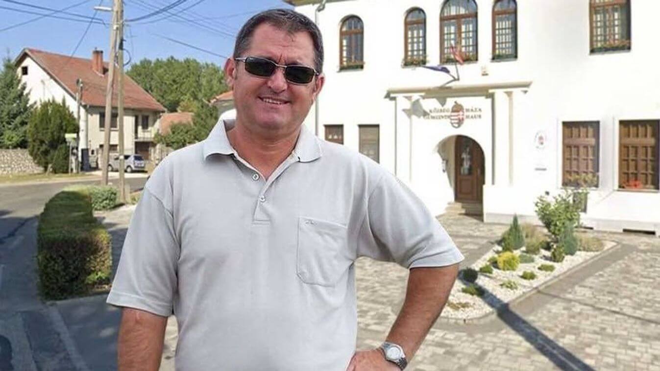 Mayor Shot in Hungary in Head