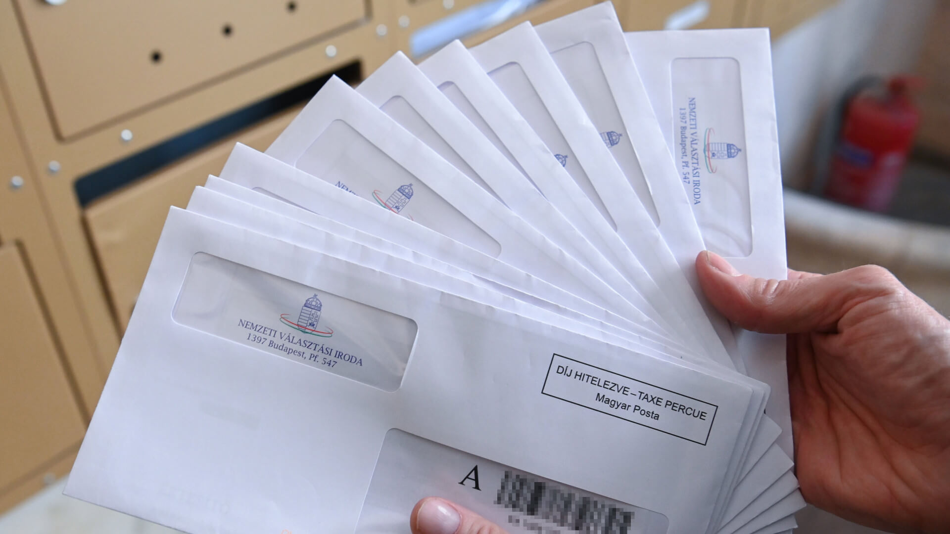 Voting by Mail in Hungary 'Hotbed of Fraud' Claims DK