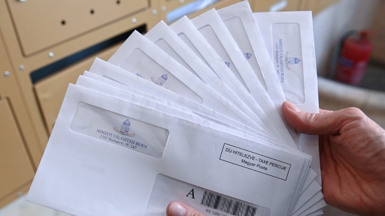 Voting by Mail in Hungary 'Hotbed of Fraud' Claims DK