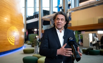 Authorities Request Waiver of Fidesz MEP Deutsch's Immunity, Reveals President of EP