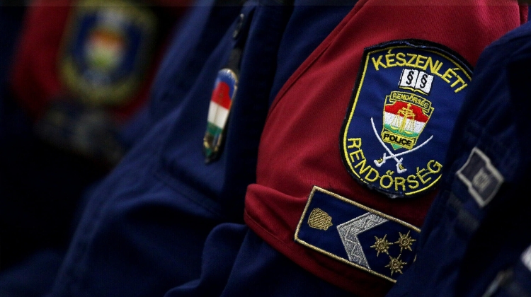Rapid-Response Police to Take Over PM Protection in Hungary from TEK Rapid-Response Police to Take Over PM Protection in Hungary from TEK