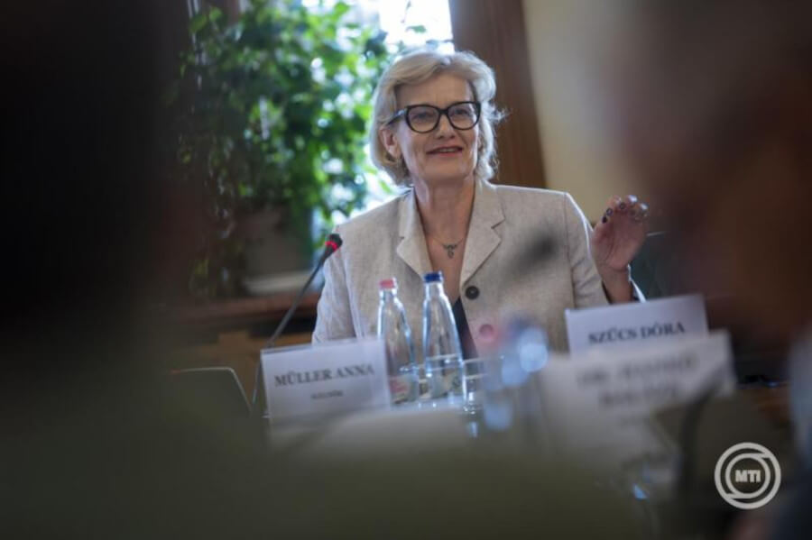 Teacher Appraisal System in Hungary 'Unfit for Assessing Real Performance'
