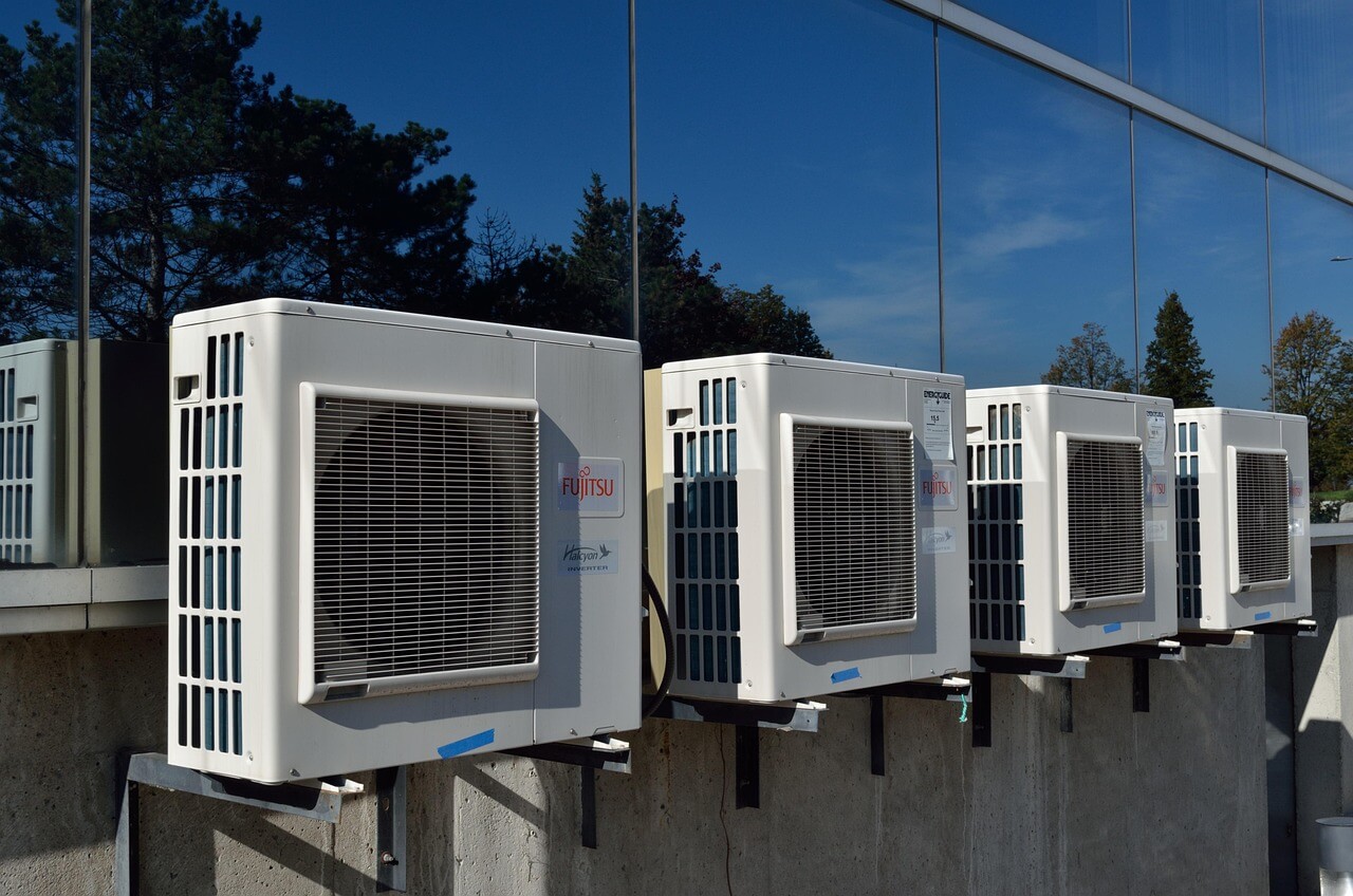 Heatwave Outrage After Hungarians Urged to Max Out Air Con