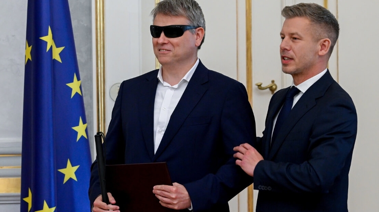 Outrage After First Blind Minister in Hungary is Ridiculed Outrage After First Blind Minister in Hungary is Ridiculed