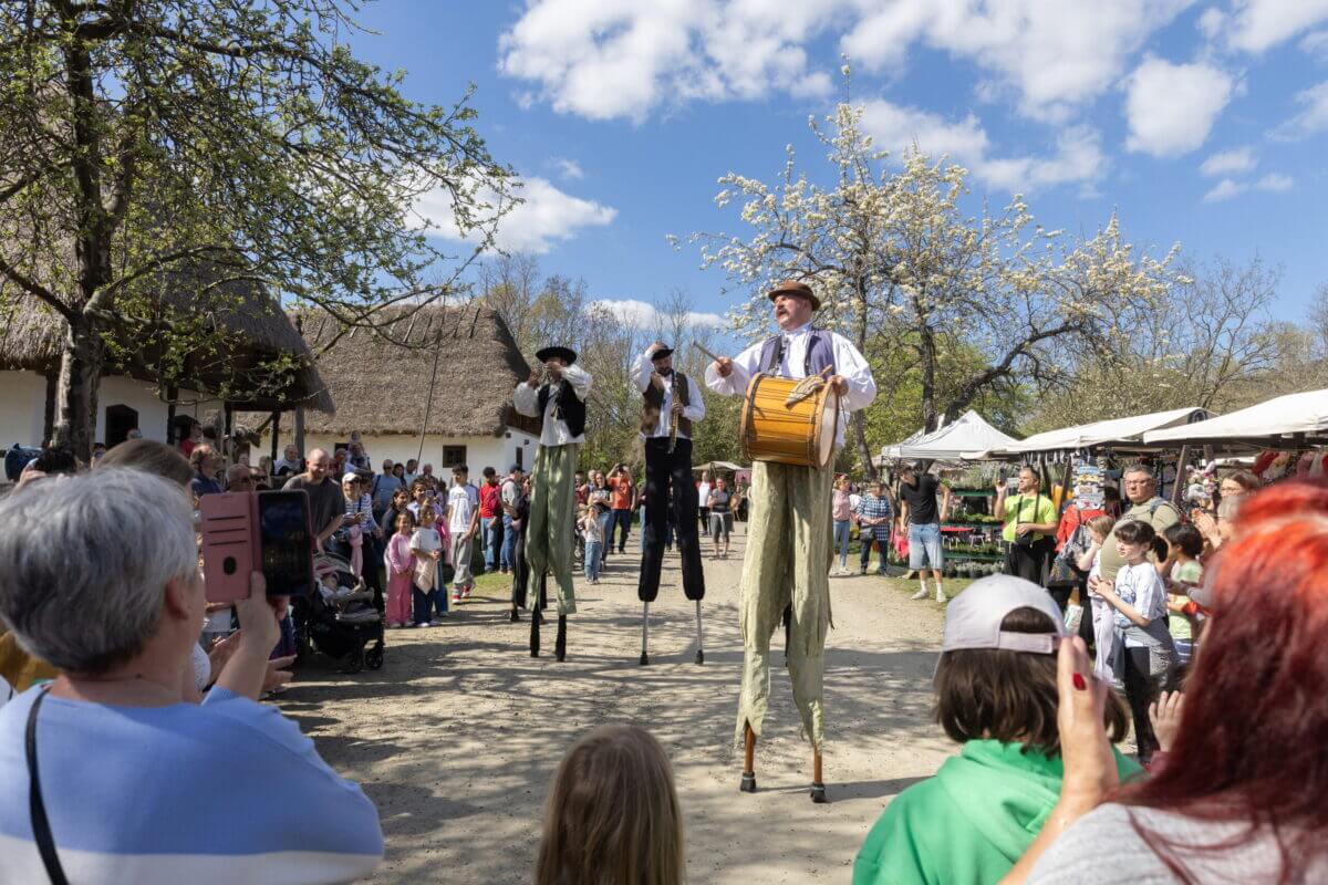 Watch: Traditional Hungarian Celebrations at Szentendre Pentecost Festival, 24 - 25 May