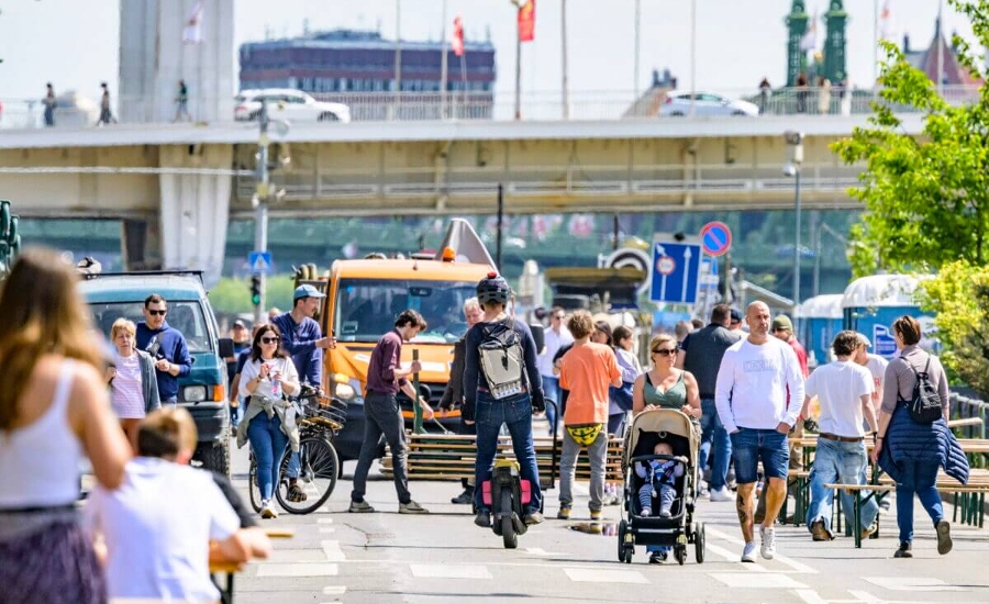 Climate Weekend Ahead on Danube Promenade in Budapest