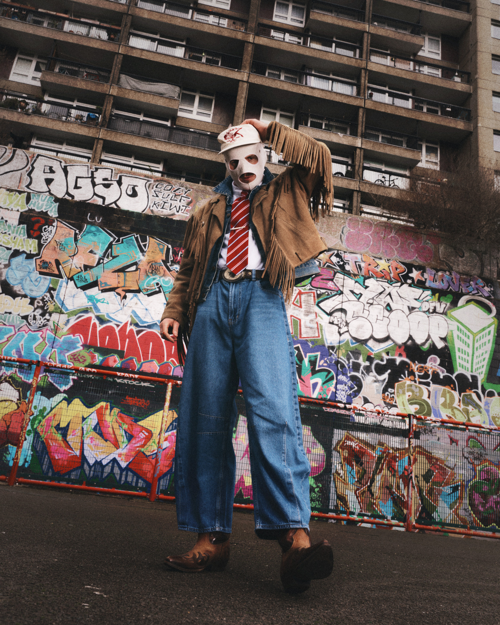 White Mask, Stetson and Distorted Pop - Milo Korbenski to Make His Budapest Debut