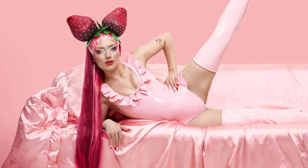 Naomi Jon, Akvárium Klub Budapest, 9 April