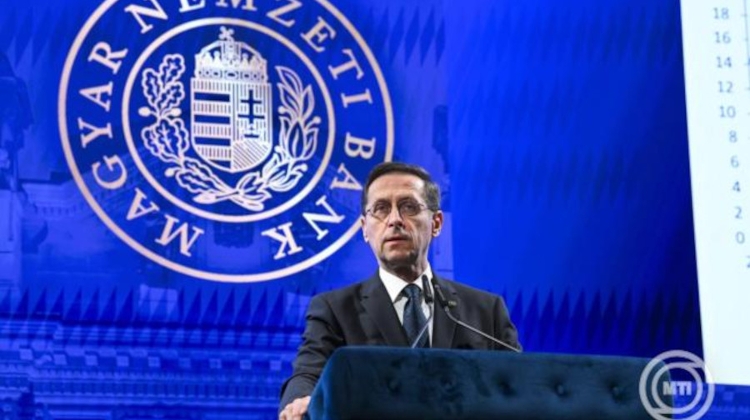 Why Unanimous Vote at Hungary’s Central Bank Keeps Base Rate Steady