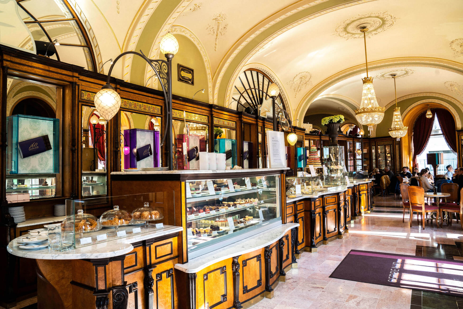 Confectioneries in Hungary Now Included in New Catering Sector Support Plan by Gov't