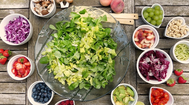 Fresh Fruit & Veg Drive in Hungary to Feature Sports Heroes