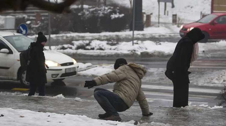 First-Level Alert Issued Due to Risk of Freezing Rain in Hungary
