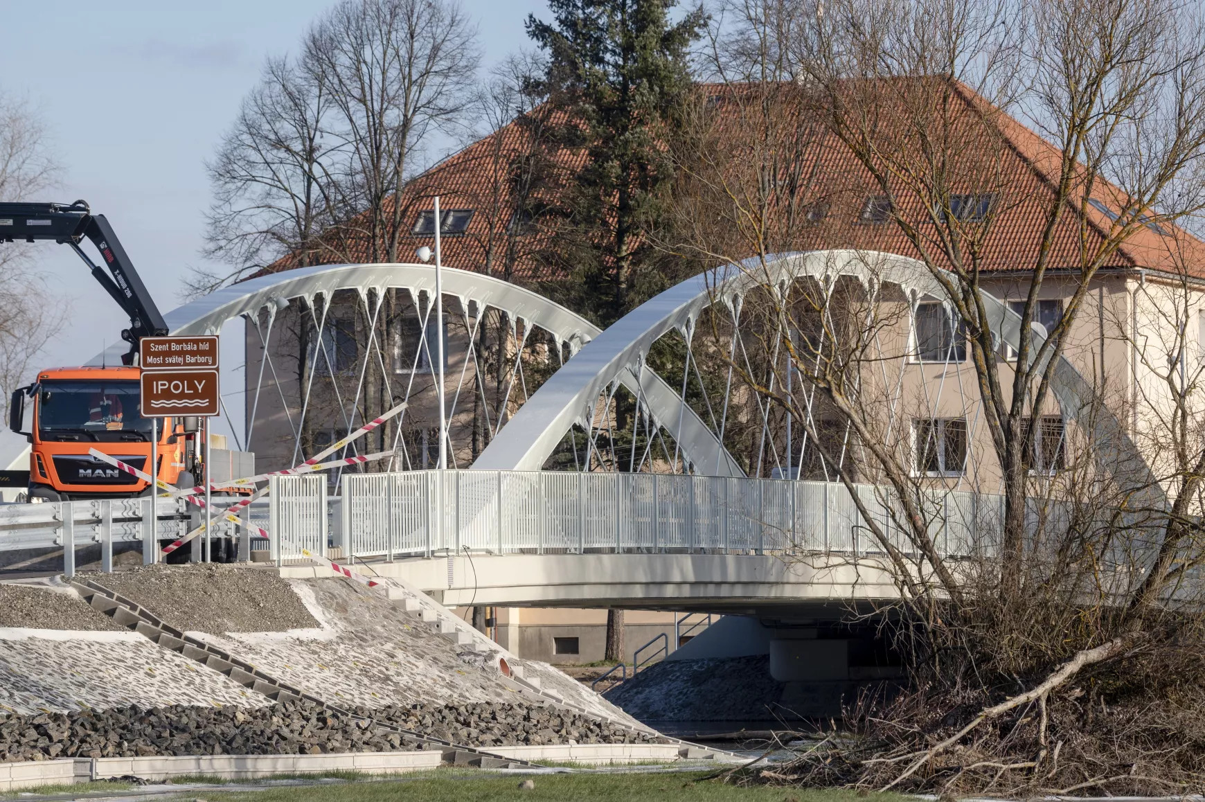 Another Bridge Between Hungary, Slovakia Closed Due to Floods