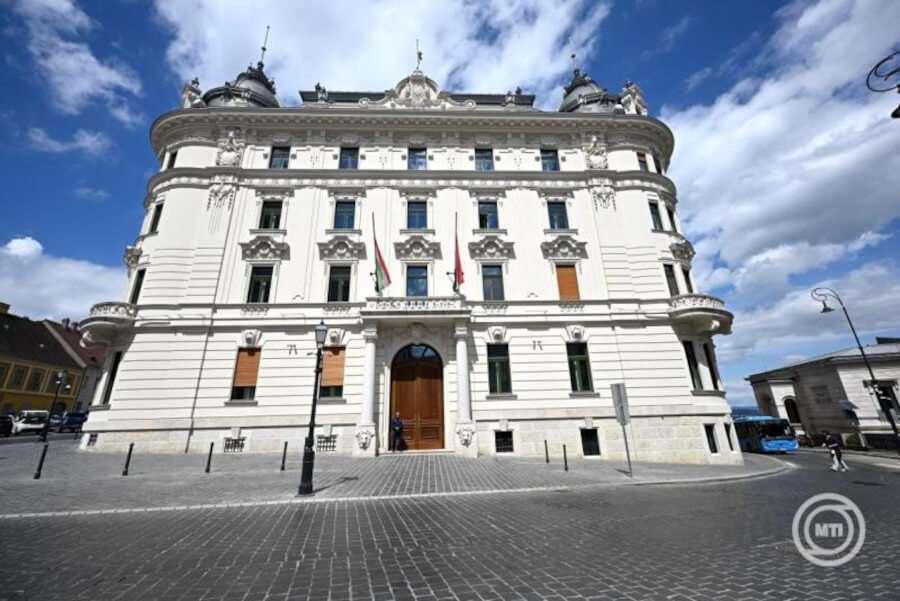 Carmelite Monastery & Cabinet Office in Budapest to Open for Public on Saturday
