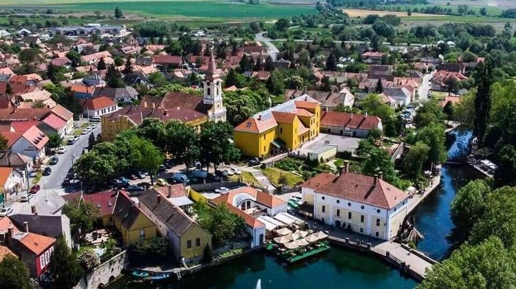 Xploring Hungary Video: Tapolca - Charming Town with Natural Beauty