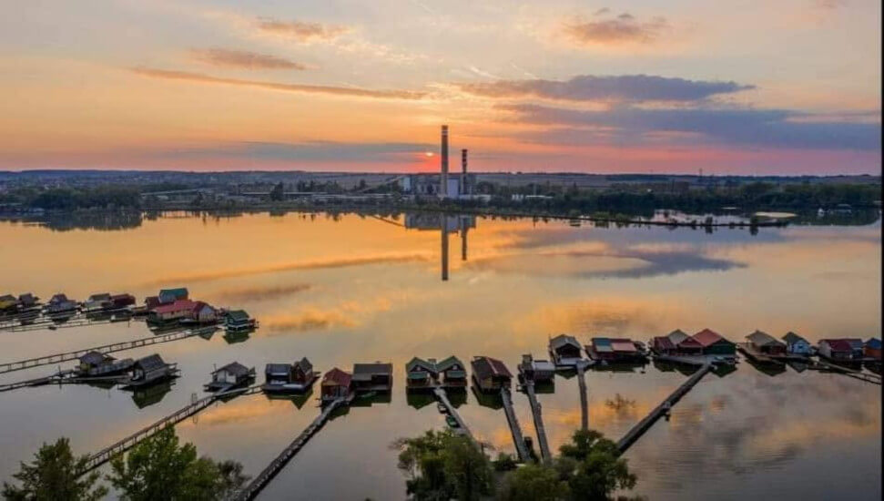 Xploring Hungary Video: ‘Floating Village’ at Lake Bokodi