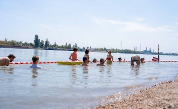 Upgraded Danube Beach in Budapest Reopens - 'Swim at Own Risk' Upgraded Danube Beach in Budapest Reopens - 'Swim at Own Risk'