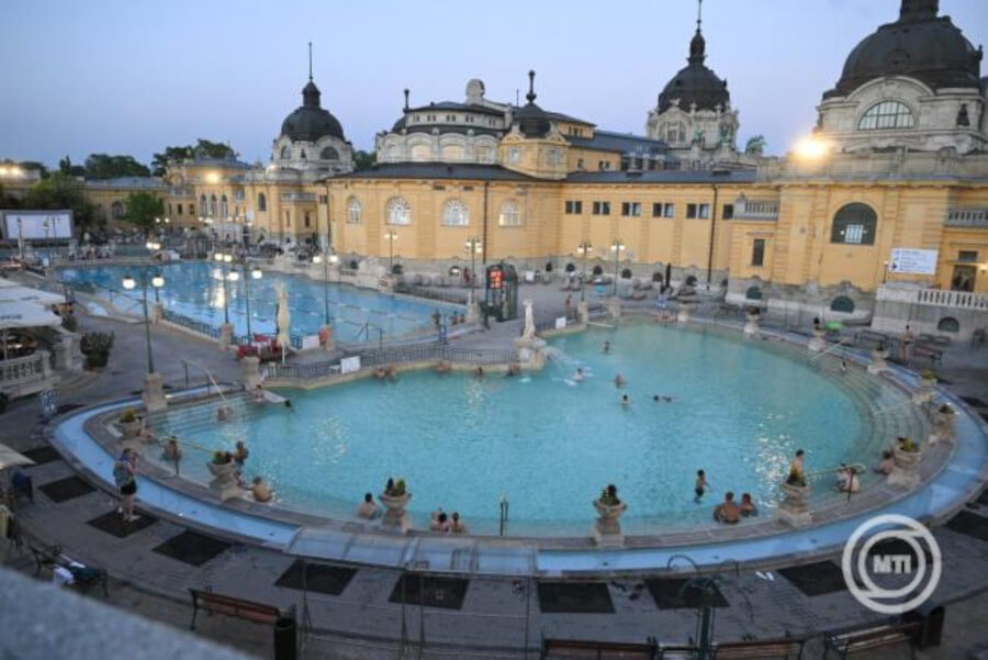 Over 50 Thermal Baths & Beaches Across Hungary Join 'Night of the Beaches'