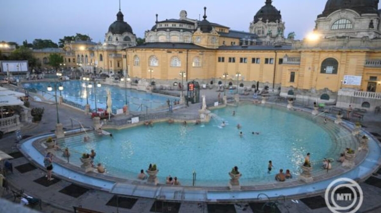 Over 50 Thermal Baths & Beaches Across Hungary Join 'Night of the Beaches'