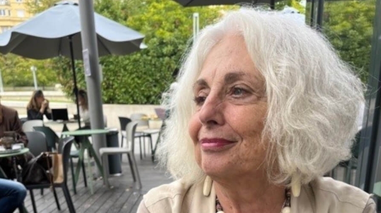 Amy Módly, Designer-Copywriter, Editor, Proofreader, Translator in Hungary Amy Módly, Designer-Copywriter, Editor, Proofreader, Translator in Hungary