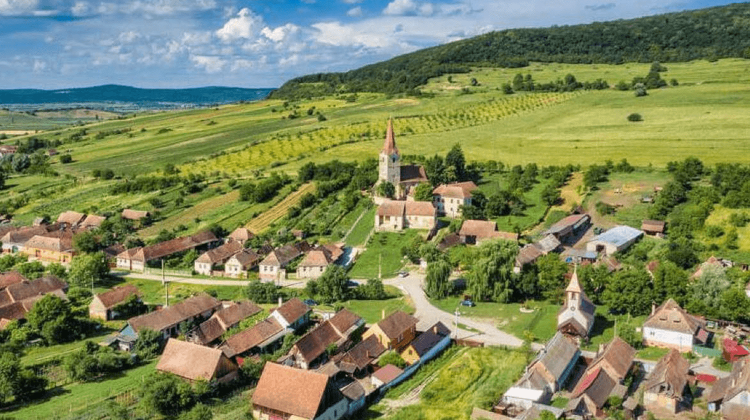 Over 40,000 Applications Submitted for Village Home Renovation Subsidies in Hungary