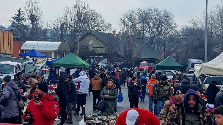 Insider's Guide: Budai Zsibvásár in Budaörs