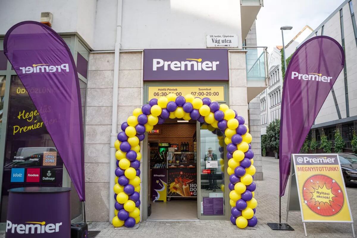 First Tesco Franchise Shop Premier Opens in Hungary - With Hot Food