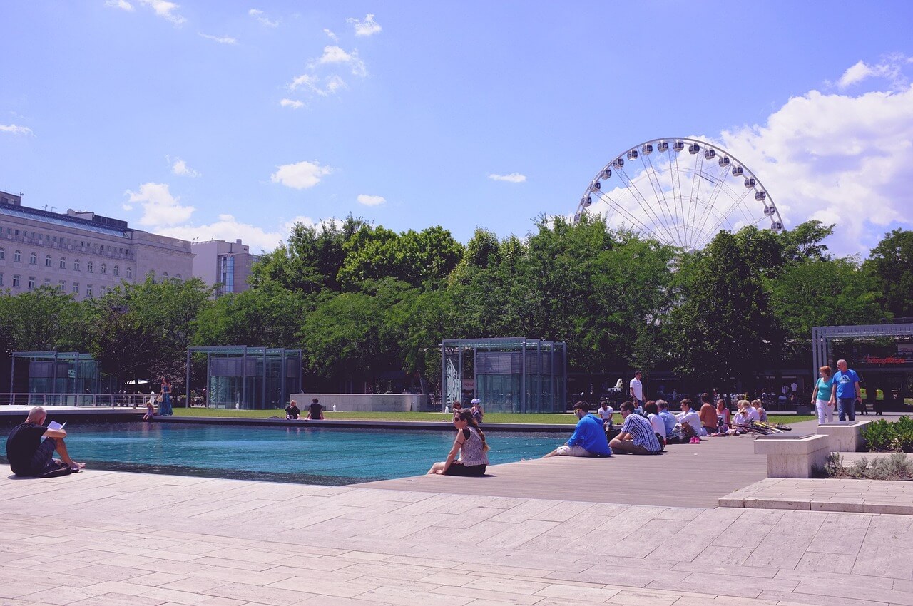 Local & Foreign Tourist Numbers Fall in Hungary