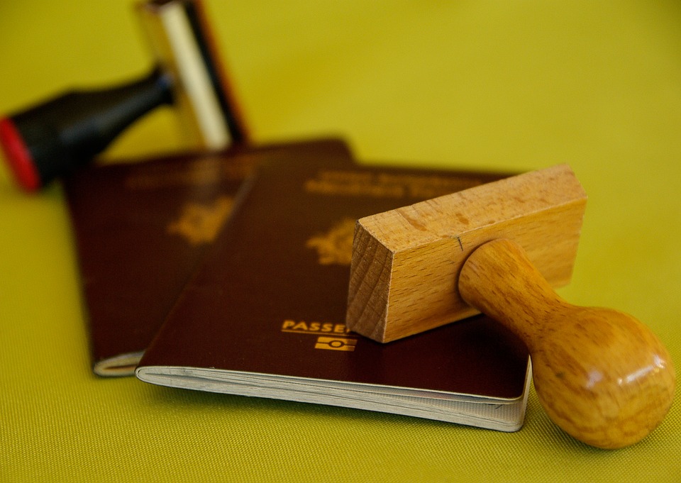 Passport Fraudsters Imprisoned in Hungary for Selling Fakes to Foreigners