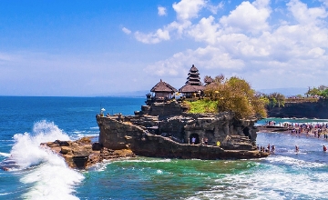 Escape from Budapest to Bali - Part 1. Holiday Heaven: Sun, Sea & Spirituality