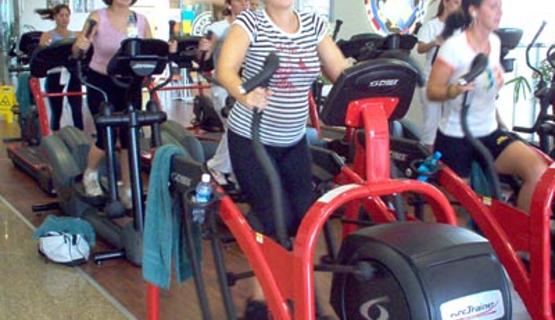 Gold’s Gym 1st Birthday Celebrations , November 2006