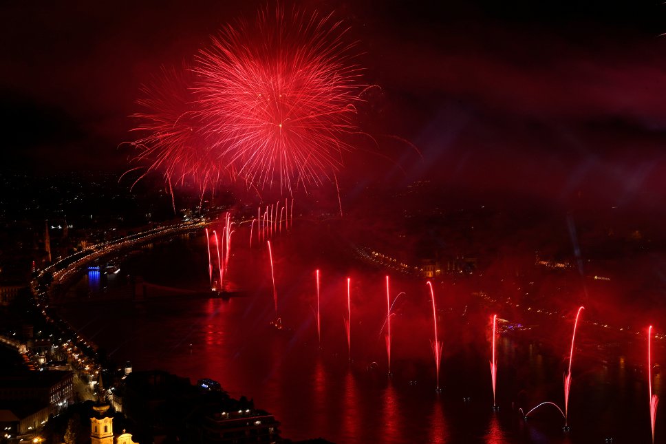 Hungary Marks National Holiday With Magnificent Fireworks
