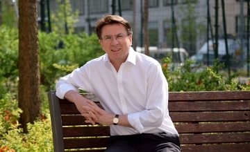Iain Lindsay OBE, Former British Ambassador to Hungary